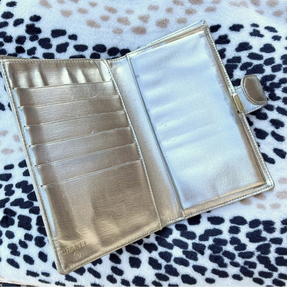Authentic * CHANEL * CC Logo Leather Bifold Wallet in Light Gold Metallic - Picture 5 of 14